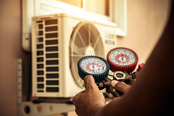 Professional Ductwork Repair technician working in Warsaw, VA